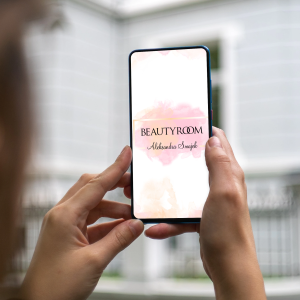 woman-holding-smartphone-mockup